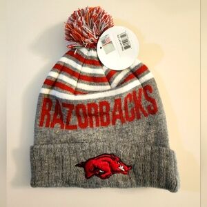 ARKANSAS RAZORBACKS|Top Of The World Knit Pom Pom Beanie|New with Tags
